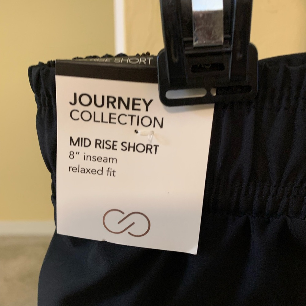 NWT Calia Journee Collection Black Mid Rise Shorts - Picture 3 of 5